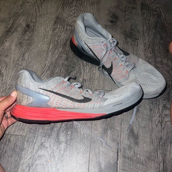 Nike Lunarglide Gray Orange Lace up running shoe - Picture 2 of 4